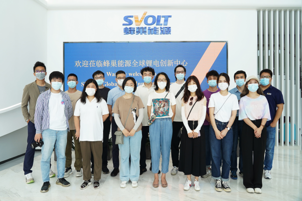 走進(jìn)蜂巢創(chuàng)新中心 直擊短刀針刺