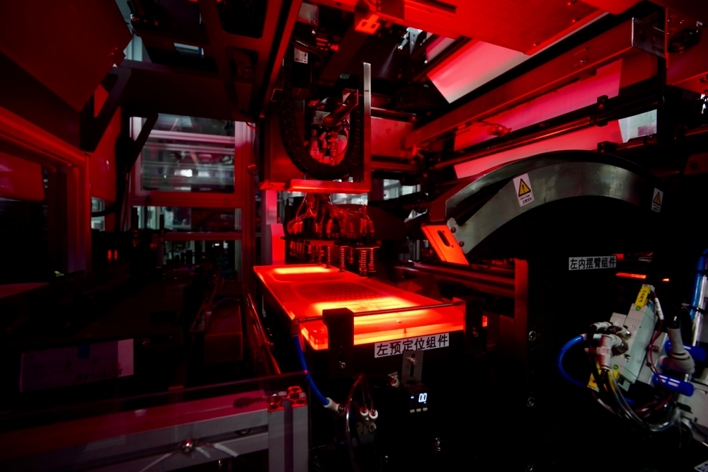 短刀＋疊片，看蜂巢能源會“芯”一擊！