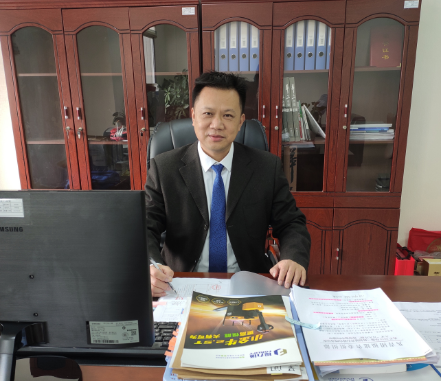 福建省龍德新能源有限公司副總經理鐘毅