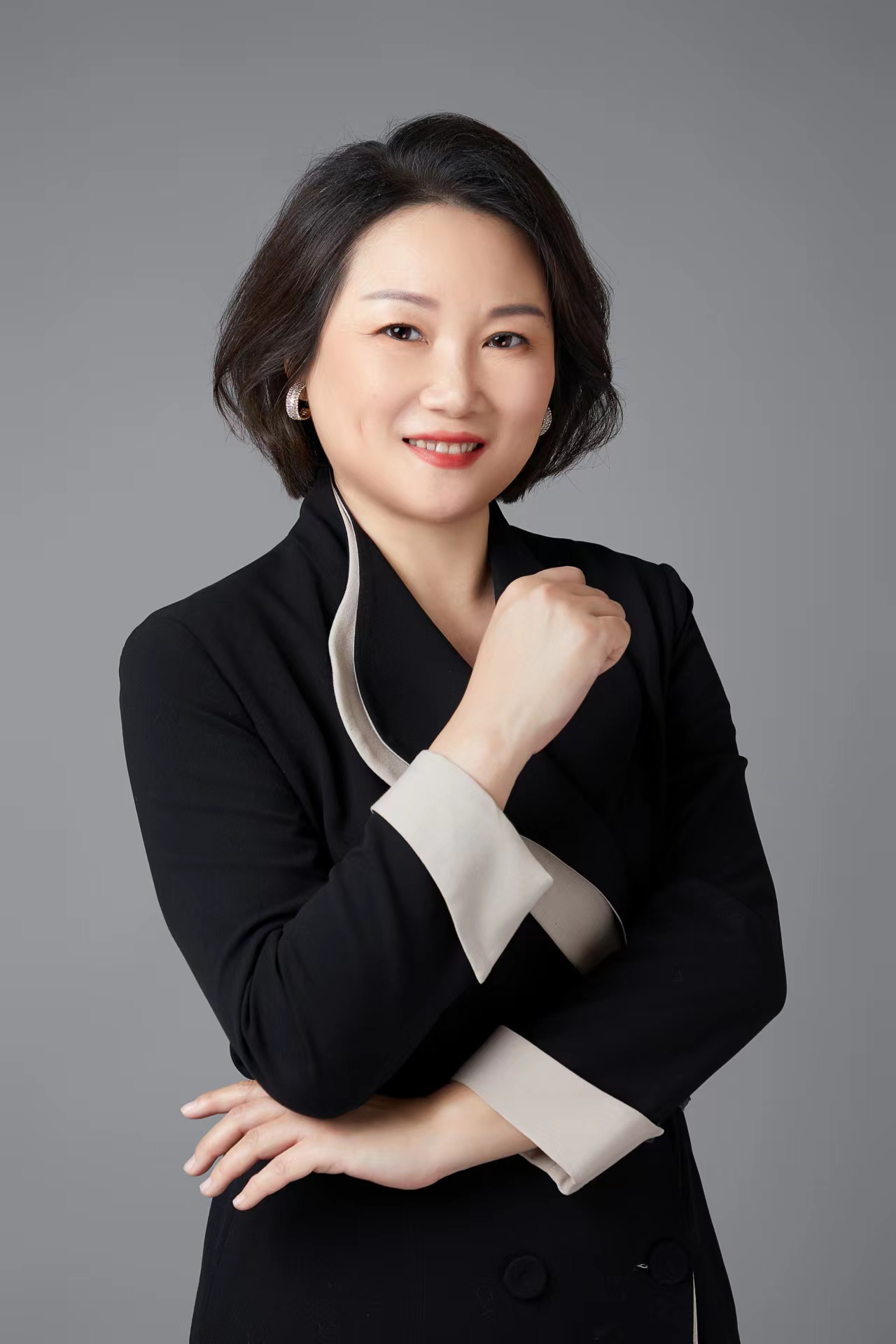 山東長(zhǎng)信化學(xué)科技股份有限公司副總經(jīng)理何蕾 山東長(zhǎng)信化學(xué)科技股份有限公司副總經(jīng)理何蕾