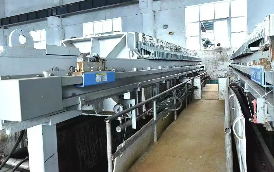 貴州紅星電子材料有限公司生產車間。大龍經濟開發區供圖 貴州紅星電子材料有限公司生產車間。大龍經濟開發區供圖