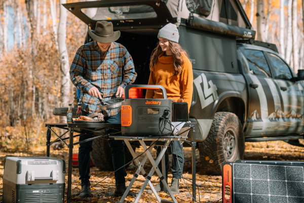 便攜儲能及光伏產(chǎn)品累計(jì)銷量近300萬臺 家儲產(chǎn)品表現(xiàn)亮眼 便攜儲能及光伏產(chǎn)品累計(jì)銷量近300萬臺 家儲產(chǎn)品表現(xiàn)亮眼