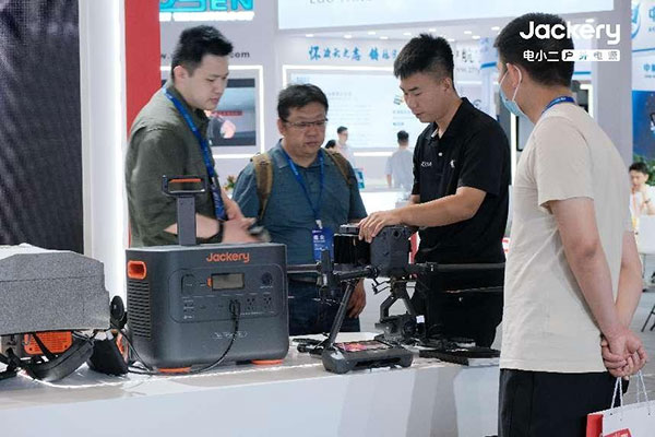 安防應急新力量!華寶新能SG 2000 Plus亮相中國國際國防電子展 安防應急新力量!華寶新能SG 2000 Plus亮相中國國際國防電子展