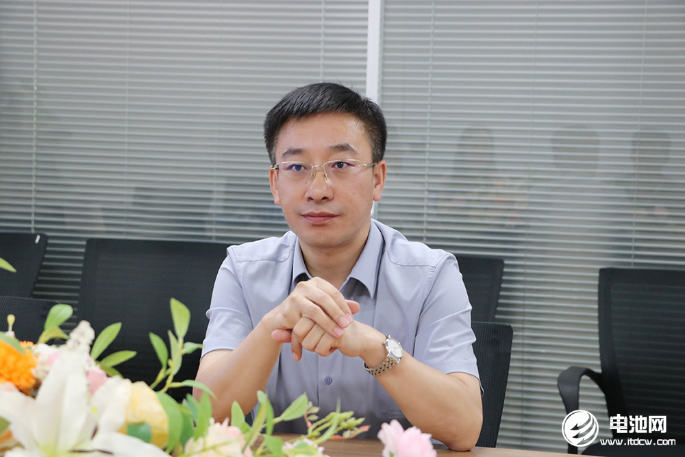 中關村新型電池技術創新聯盟秘書長于清教一行參觀考察奧特維智能裝備