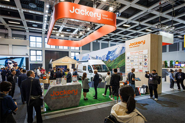 華寶新能旗下Jackery電小二光充戶外電源Plus家族新品歐洲首秀 華寶新能旗下Jackery電小二光充戶外電源Plus家族新品歐洲首秀