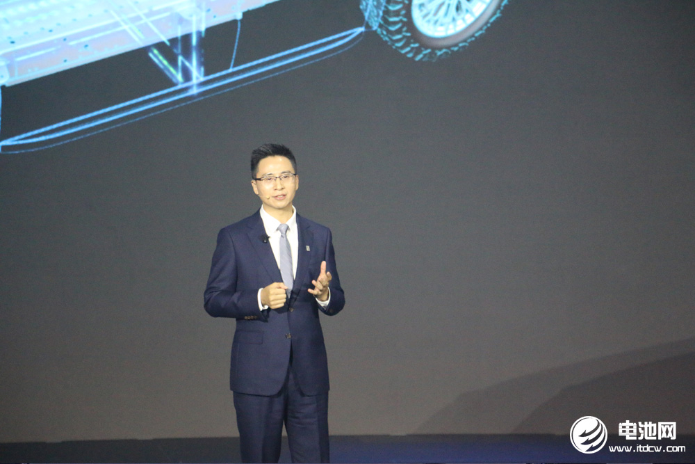比亞迪集團副總裁、產(chǎn)品規(guī)劃及汽車新技術(shù)研究院院長楊冬生