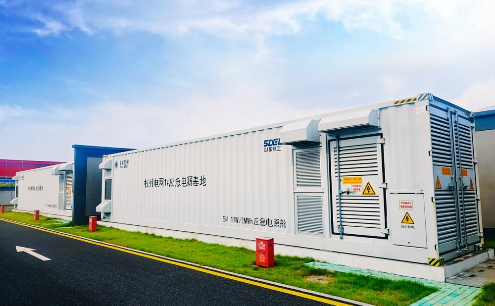 (搭載寧德時代儲能電池產(chǎn)品和解決方案的蕭山電廠紅山儲能電站) (搭載寧德時代儲能電池產(chǎn)品和解決方案的蕭山電廠紅山儲能電站)