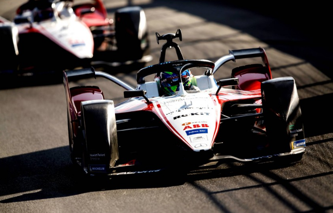 孚能科技與國際頂級跑車品牌Venturi合作,助力其在國際汽聯電動方程式大賽中獲得第五名的成績 孚能科技與國際頂級跑車品牌Venturi合作,助力其在國際汽聯電動方程式大賽中獲得第五名的成績