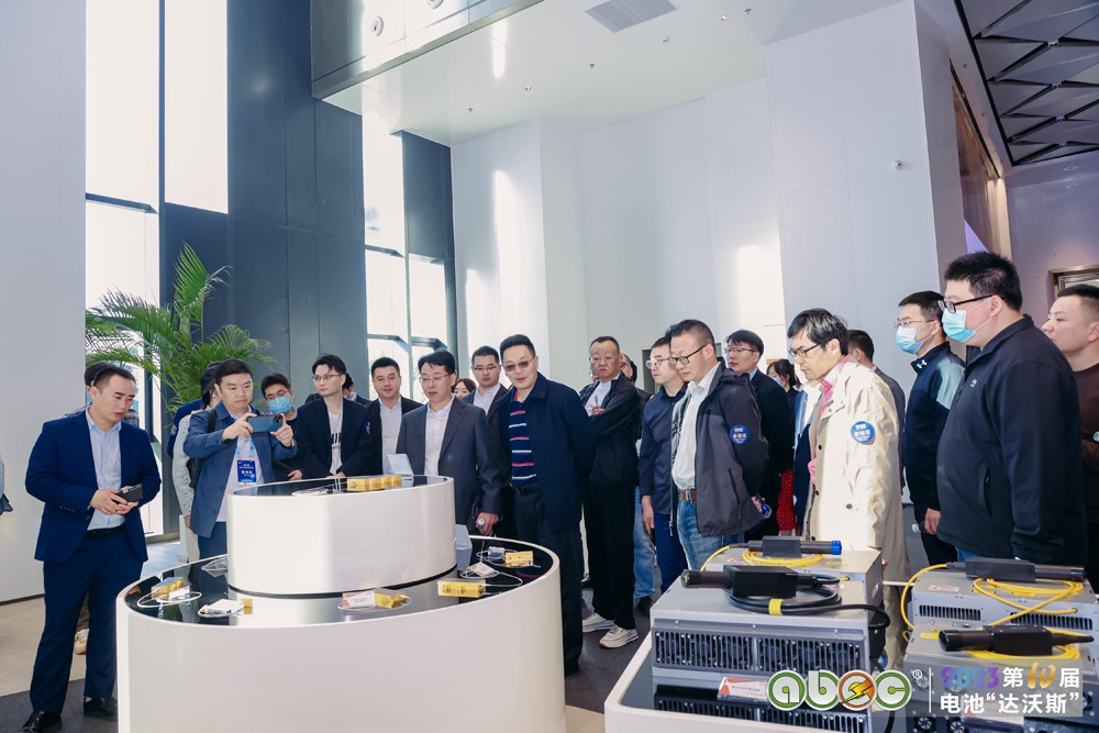 ABEC 2023丨電池“達沃斯”與會嘉賓參觀大族激光全球智造中心、奧普特