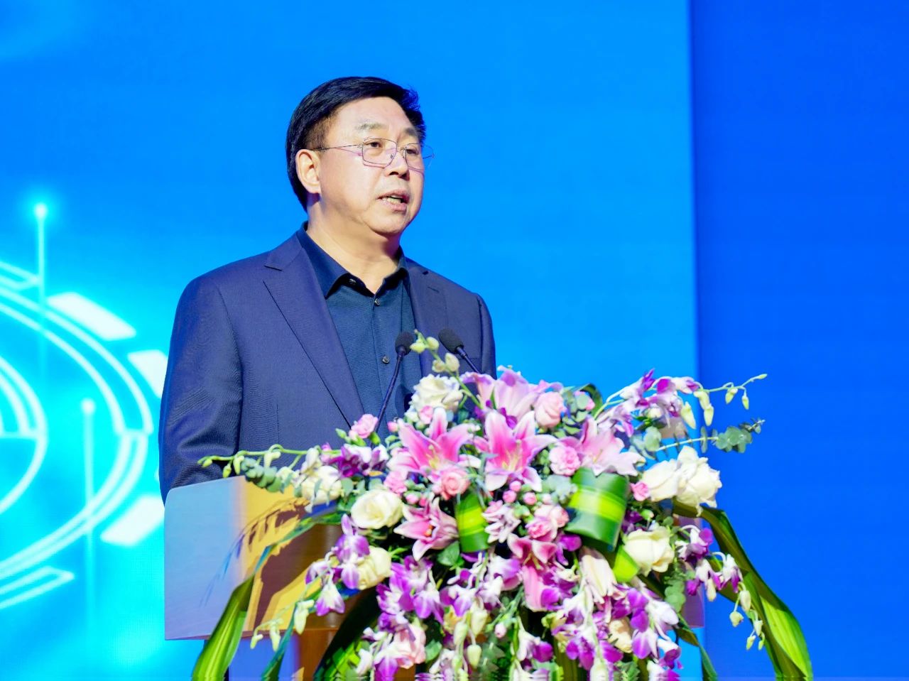 國軒高科董事長李縝 國軒高科董事長李縝