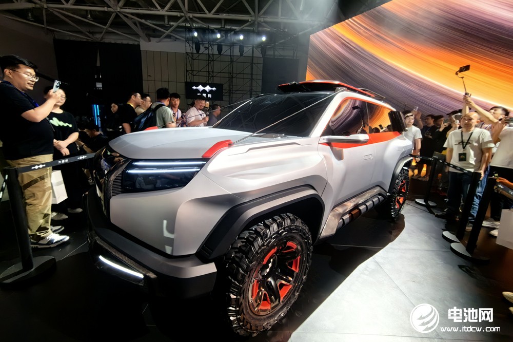 比亞迪三十年積累迸發“豹力”方程豹全產品矩陣正在集結 比亞迪三十年積累迸發“豹力”方程豹全產品矩陣正在集結