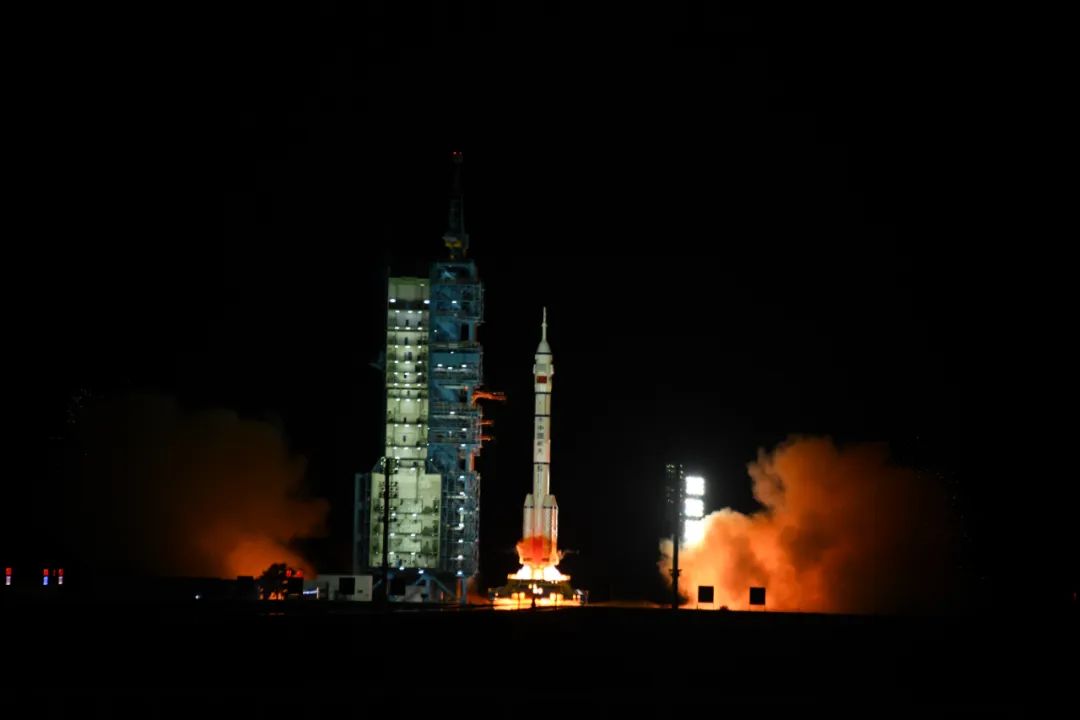 神舟十九號載人飛船發射圓滿成功!飛船主電源儲能電池為鋰電池