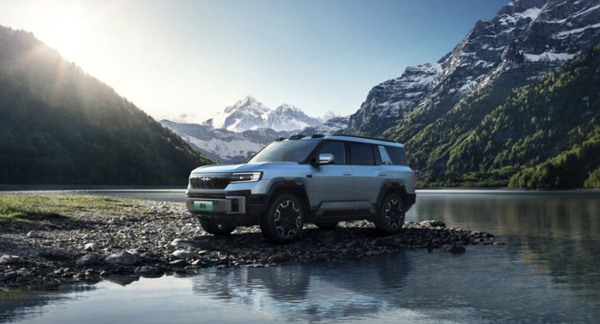 國貨旗艦來了!比亞迪華為聯合發布方程豹 豹8上市,售價37.98萬元起 國貨旗艦來了!比亞迪華為聯合發布方程豹 豹8上市,售價37.98萬元起