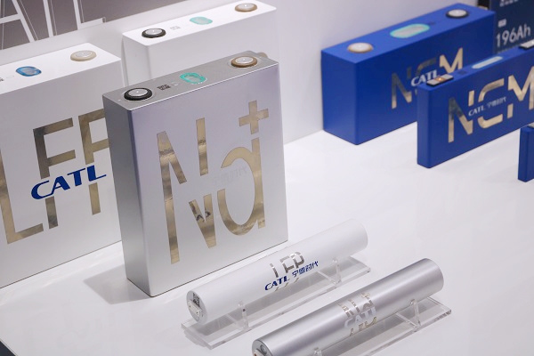 “點剎”中前行!11月電池新能源產(chǎn)業(yè)鏈投資擴產(chǎn)大盤點