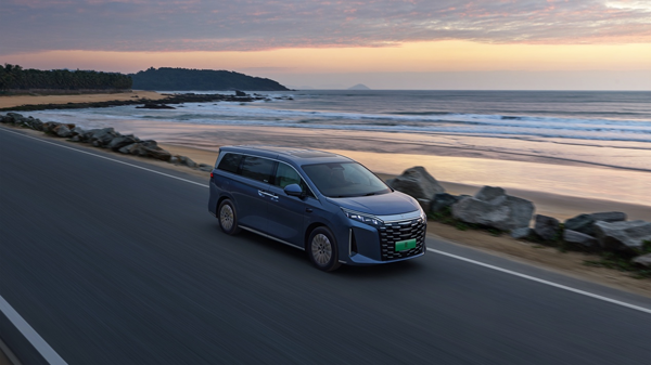 引領中大型智能MPV新趨勢!比亞迪夏售價24.98萬元起 引領中大型智能MPV新趨勢!比亞迪夏售價24.98萬元起