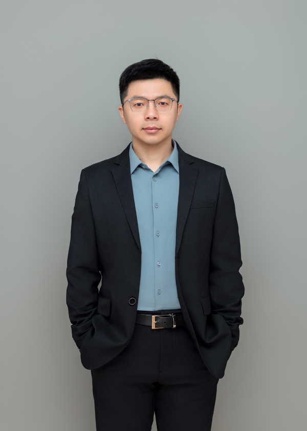 江蘇眾鈉能源科技有限公司 董事長兼總經理 夏剛 江蘇眾鈉能源科技有限公司 董事長兼總經理 夏剛