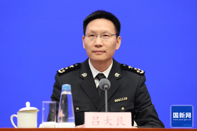 海關總署新聞發言人、統計分析司司長呂大良(徐想 攝) 海關總署新聞發言人、統計分析司司長呂大良(徐想 攝)