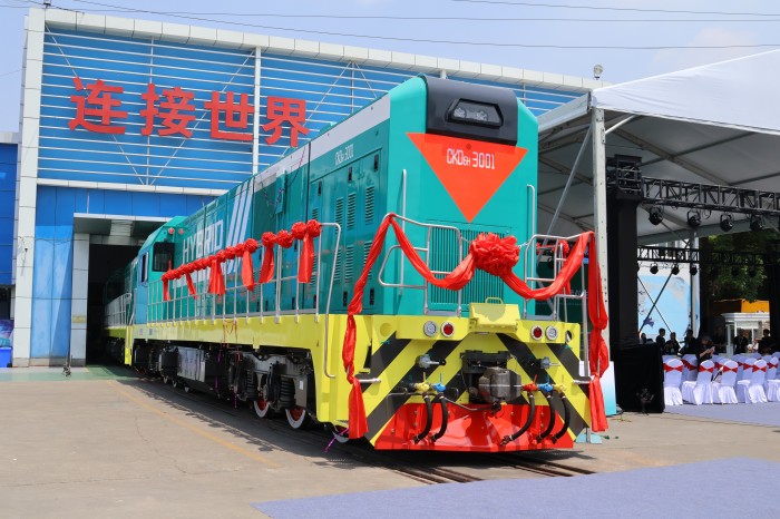 搭載磷酸鐵鋰動力電池！我國系列化標準新能源機車產品首次出口海外