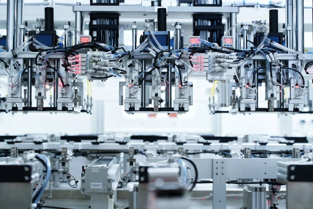 5GWh!晶科能源與億緯鋰能聯合電芯工廠量產